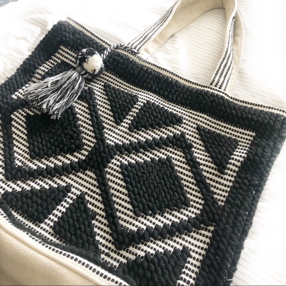 Carly Jean Los Angeles CJLA Marley Woven Tote Bag - Picture 10 of 13